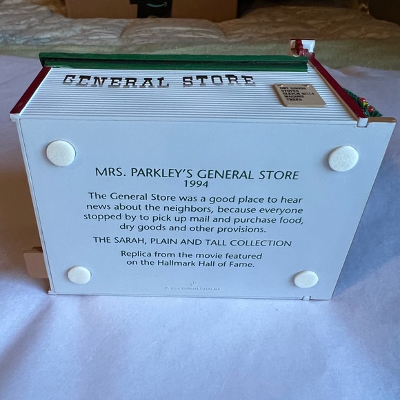 Sarah Plain and tall hallmark ornament general store - Picture 9 of 9